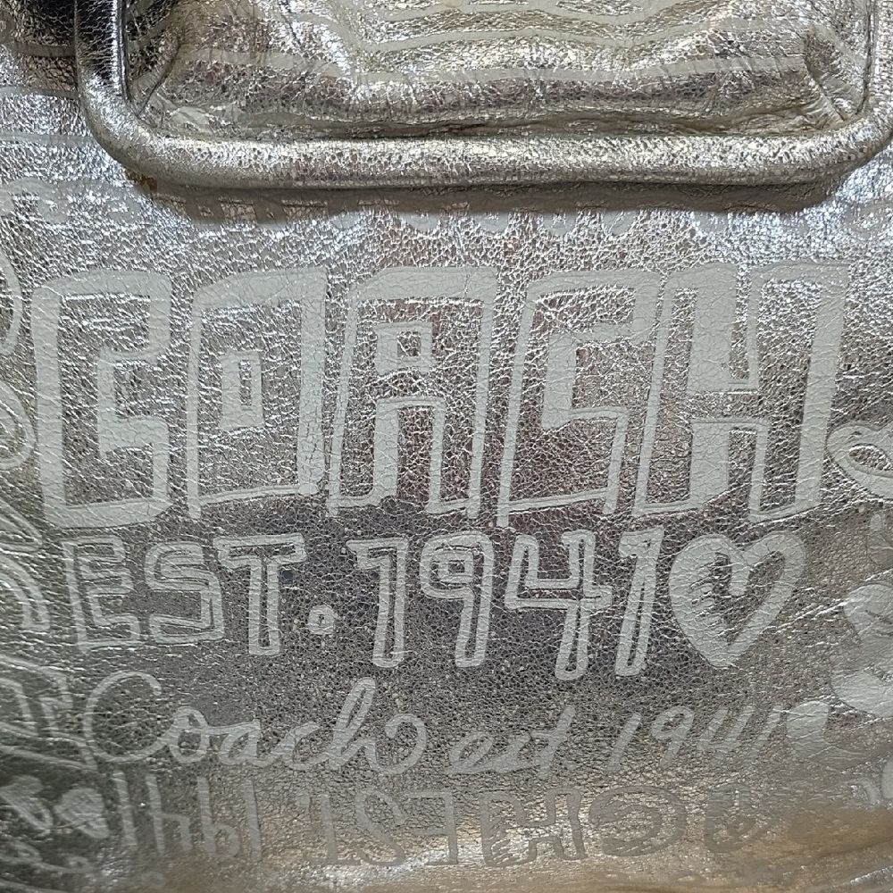 Coach RARE Poppy Storypatch Collectible XL - Picture 5 of 16